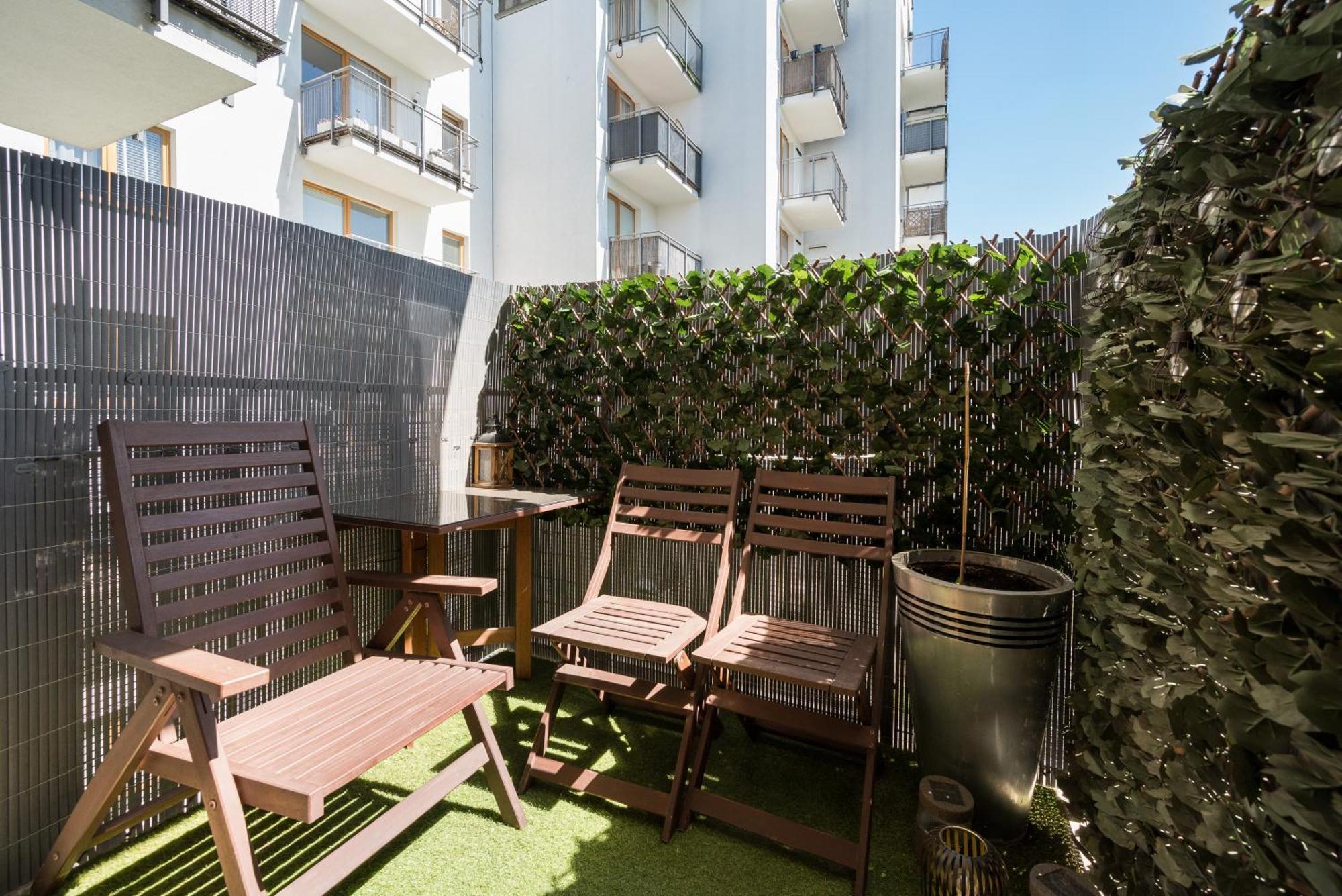 Wola Jana Kazimierza Chic Apartment Warsaw Exterior photo